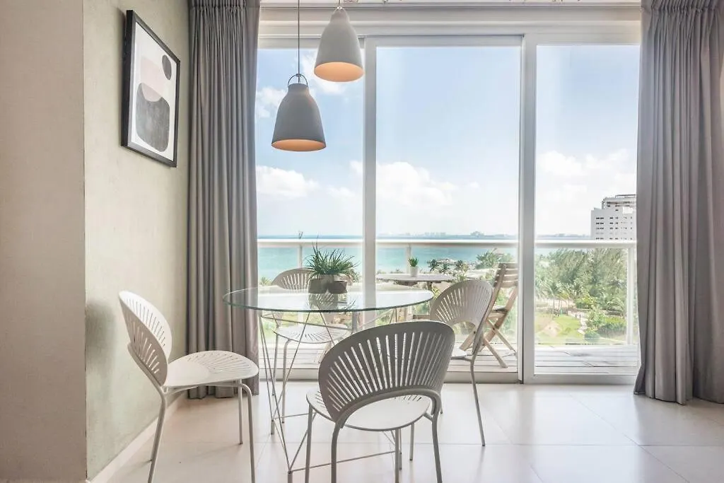 Apartment *Sun Scape Beachfront Studio By Casa Paraiso* Cancun Mexico