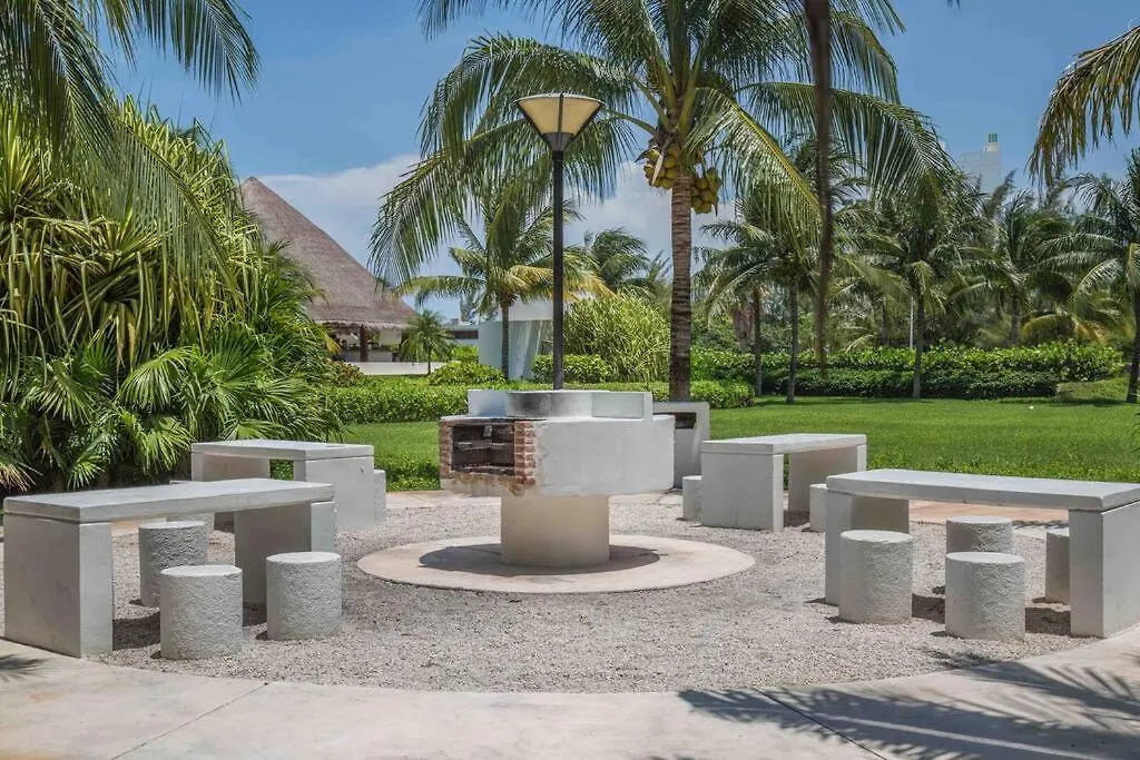 *Sun Scape Beachfront Studio By Casa Paraiso* Cancun 0*,  Mexico
