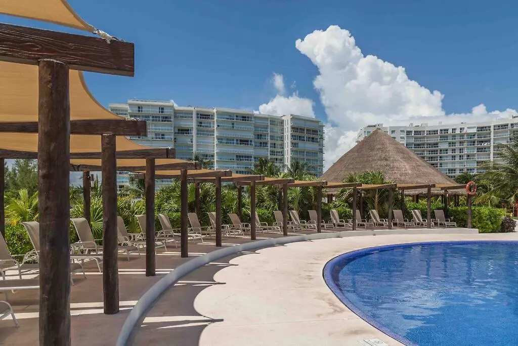*Sun Scape Beachfront Studio By Casa Paraiso* Cancún 0*,